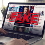 Comment les fake news sont-elles détectées et traitées par les médias ?
